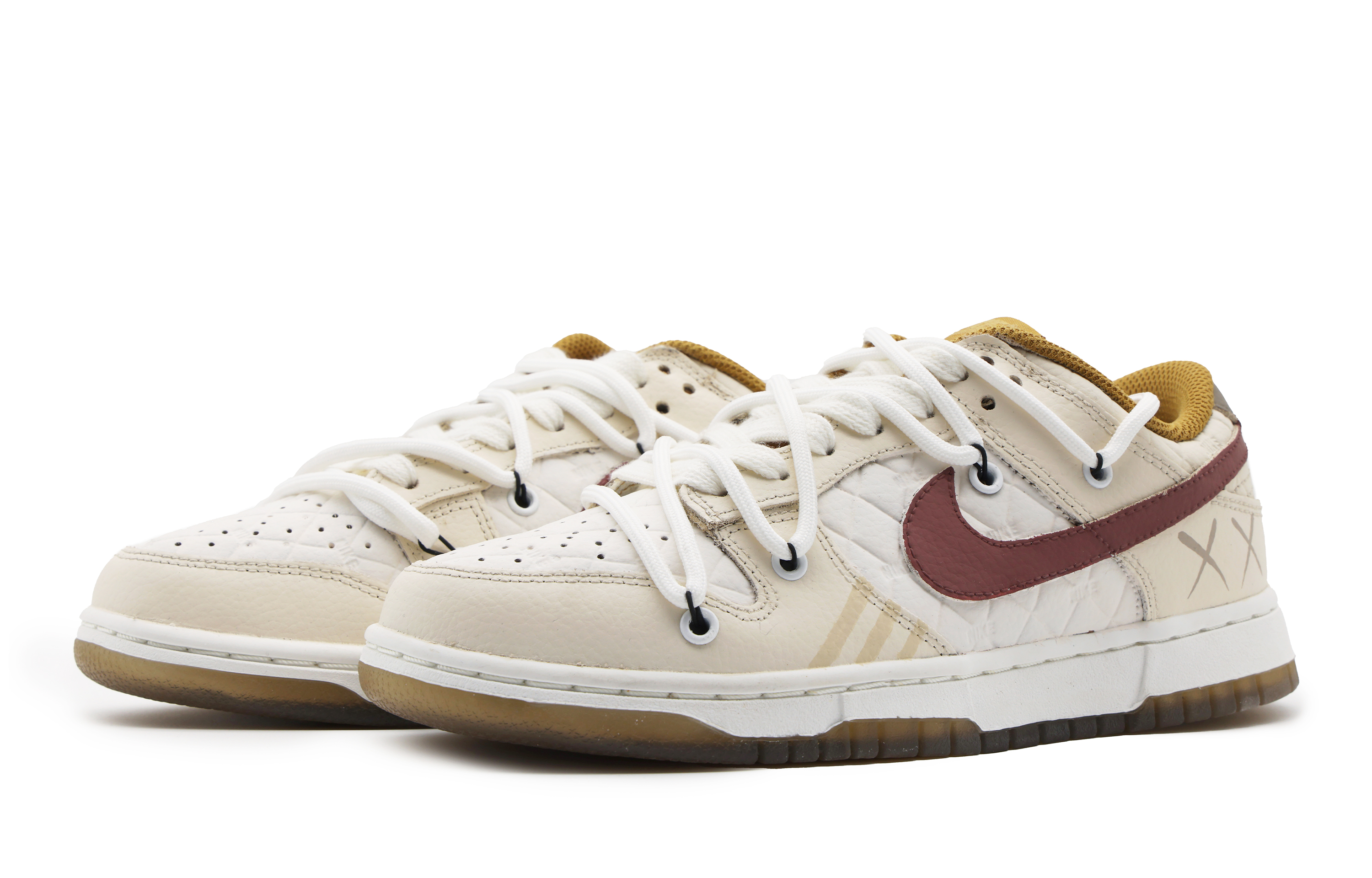 Lookbook 【定製球鞋】Nike Dunk Low 菱格 宇航員 百搭 高級感 低幫 板鞋 女款 白