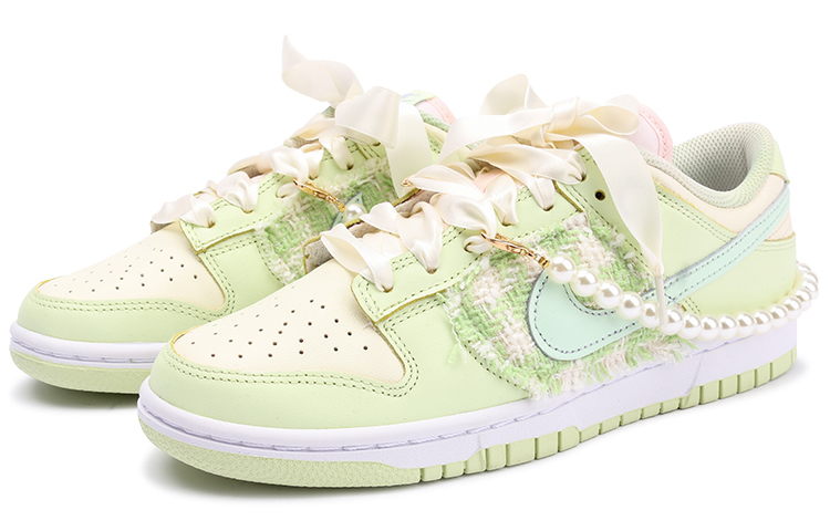 Lookbook (W) [Kasut Kustom] Nike Dunk Rendah 'Renda Sutera Terukir Berry dengan Rantai Mutiara' DD1503-600(TeamI-女款珍珠链条粉白)