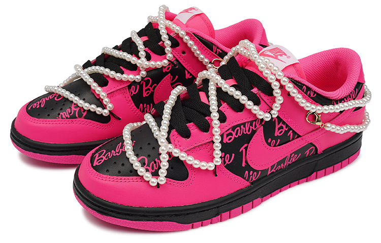 Lookbook (W) 나이키 덩크 로우 '블랙핑크 바비' (커스텀) DZ5196-600(TeamI-女款黑玫芭比K黑粉)