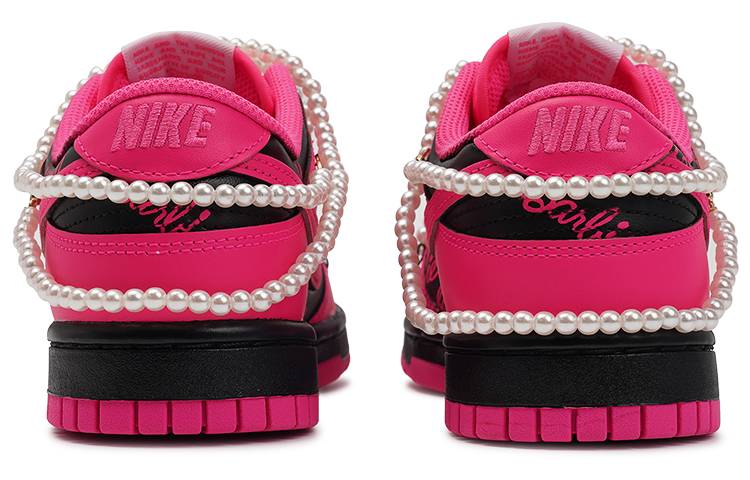 Shop (W) 나이키 덩크 로우 '블랙핑크 바비' (커스텀) DZ5196-600(TeamI-女款黑玫芭比K黑粉)