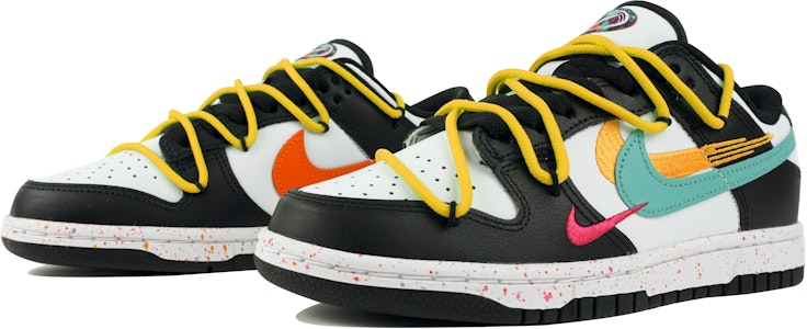 【客製化球鞋】Nike Dunk Low 玖制 解構 高街 活力三勾 低幫 板鞋 女款 黑白 Lookbook 【客製化球鞋】Nike Dunk Low 玖制 解構 高街 活力三勾 低幫 板鞋 女款 黑白