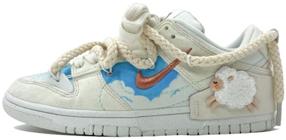 【定制球鞋】Nike Dunk Low 小羊刺繡 藍天白雲 解構風 五一出遊主題 特殊鞋盒 可回收材料 低幫 板鞋 女款 米色 Order 【定制球鞋】Nike Dunk Low 小羊刺繡 藍天白雲 解構風 五一出遊主題 特殊鞋盒 可回收材料 低幫 板鞋 女款 米色
