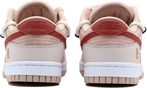 (W) 나이키 덩크 로우 '벚꽃 핑크 베어' (Nike Dunk Low '벚꽃 핑베') DV7415-600(Team57-女款流心小熊) Details for (W) 나이키 덩크 로우 '벚꽃 핑크 베어' (Nike Dunk Low '벚꽃 핑베') DV7415-600(Team57-女款流心小熊)