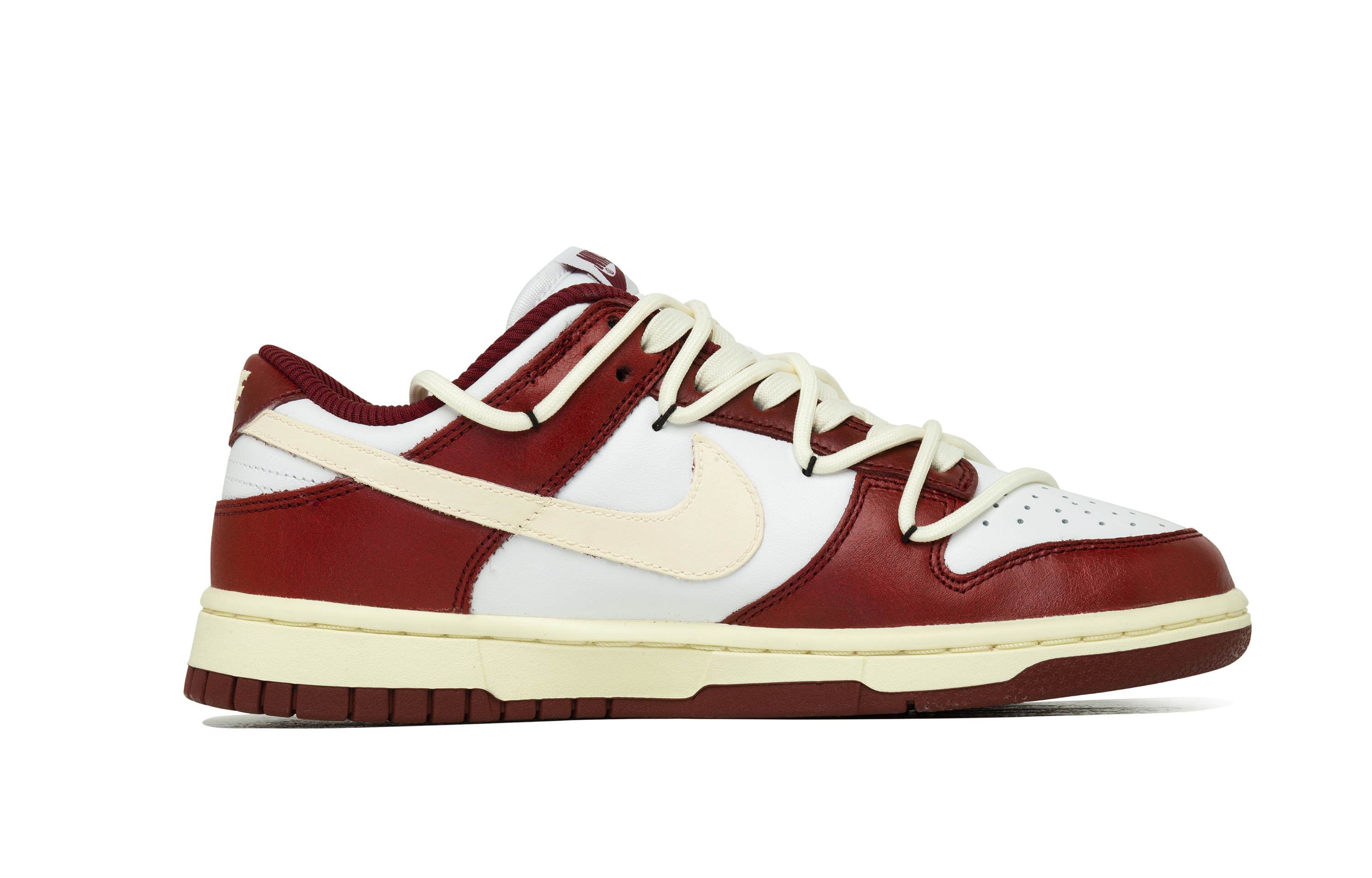 Order (W) [Sepatu Custom] Nike Dunk Low 'Cherry Milkshake' FJ4555-100(Team拾肆-车厘子奶昔)