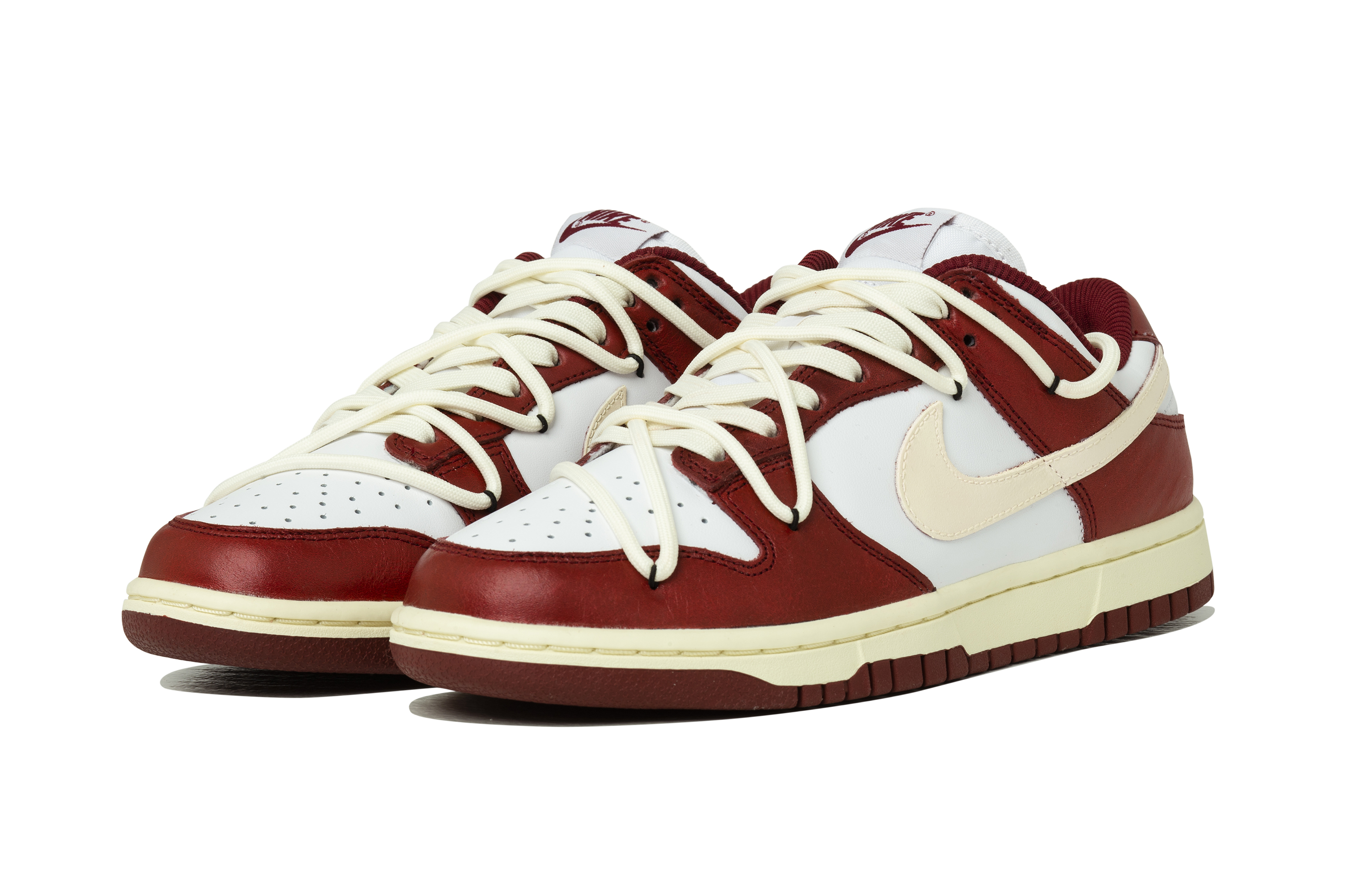 Lookbook (W) [Sepatu Custom] Nike Dunk Low 'Cherry Milkshake' FJ4555-100(Team拾肆-车厘子奶昔)