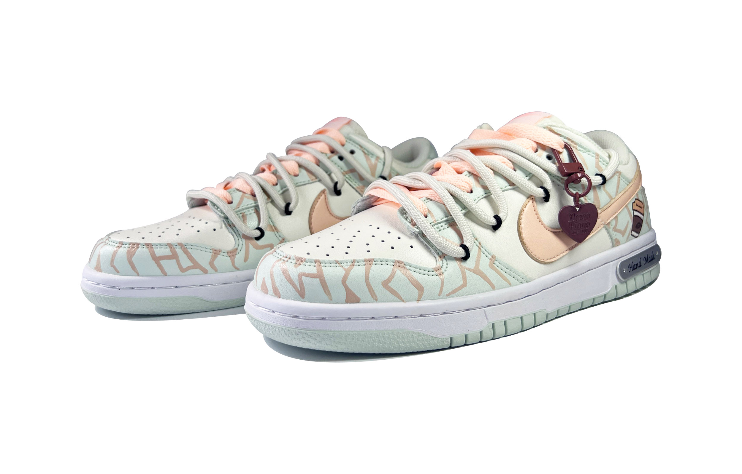 Shop (W) 나이키 덩크 로우 '초코쉐이크 디컨스트럭티드' DN1431-102(TeamD-女款草莓巧克力)