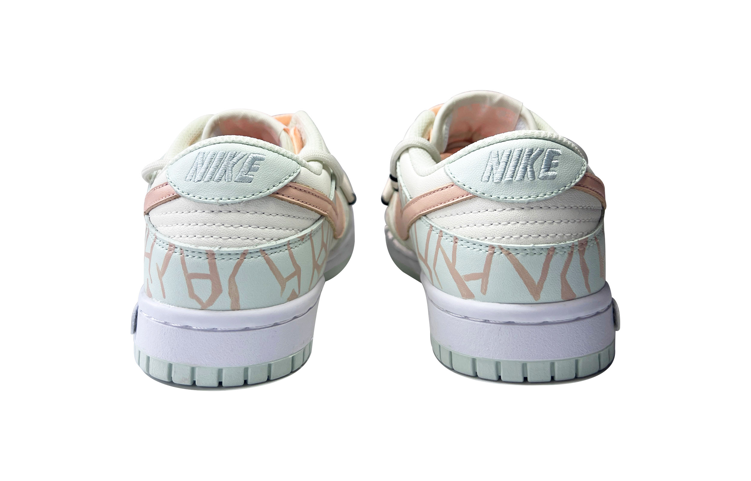 Details for (W) 나이키 덩크 로우 '초코쉐이크 디컨스트럭티드' DN1431-102(TeamD-女款草莓巧克力)