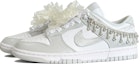 Shop 【訂製球鞋】 Nike Dunk 愛意閃耀 春夏系列 簡約 貼布 婚鞋 水晶掛飾 減震輕便 低筒 板鞋 女款 灰白