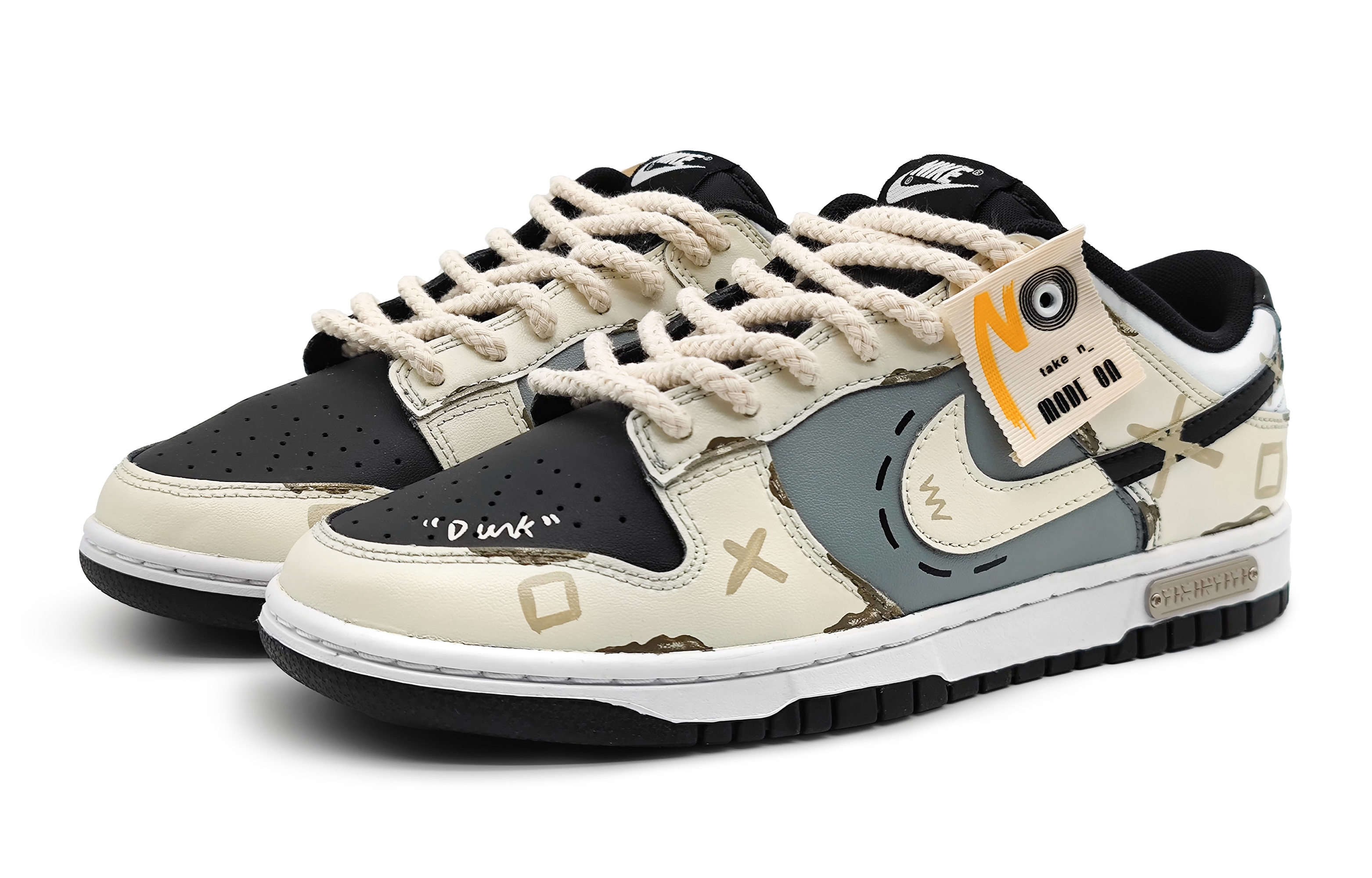 Lookbook (W) ナイキ ダンク カスタム グラフィティ 黒ベージュ
(Nike Danku Kasutamu Gurafiti Kurobēju) FD1232-001(Team16-女款潮玩涂鸦)