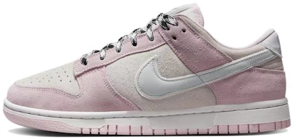 【訂製球鞋】Nike Dunk Low 粉泡沫 復古 愛心 塗鴉 低幫 板鞋 女款 白粉藍 Details for 【訂製球鞋】Nike Dunk Low 粉泡沫 復古 愛心 塗鴉 低幫 板鞋 女款 白粉藍