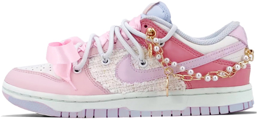 【客製化球鞋】Nike Dunk Low 解構鞋帶 特殊鞋盒 小香風 珍珠鏈條 絲綢鞋帶 女生日禮 女神專屬 低筒 板鞋 女款 粉白 Buy 【客製化球鞋】Nike Dunk Low 解構鞋帶 特殊鞋盒 小香風 珍珠鏈條 絲綢鞋帶 女生日禮 女神專屬 低筒 板鞋 女款 粉白