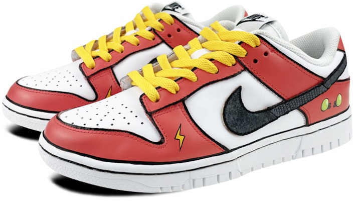 【定制球鞋】 Nike Dunk Low 是在玩鞋 數碼寶貝 甲蟲獸 卡通 童趣 低幫 板鞋 女款 白紅 Lookbook 【定制球鞋】 Nike Dunk Low 是在玩鞋 數碼寶貝 甲蟲獸 卡通 童趣 低幫 板鞋 女款 白紅