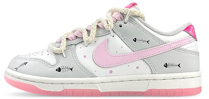 (W) 【カスタムシューズ】(女性用) ナイキダンクロー『フィッシュボーン ホワイト-グレー-ピンク』 FN3451-161(Team76-鱼骨白灰粉S-BOX) Order (W) 【カスタムシューズ】(女性用) ナイキダンクロー『フィッシュボーン ホワイト-グレー-ピンク』 FN3451-161(Team76-鱼骨白灰粉S-BOX)