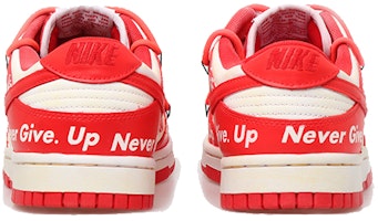 【客製化球鞋】Nike Dunk Low 彈幕 字母 Vibe風做舊 解構鞋帶 低筒 板鞋 女款 紅白 Shop 【客製化球鞋】Nike Dunk Low 彈幕 字母 Vibe風做舊 解構鞋帶 低筒 板鞋 女款 紅白
