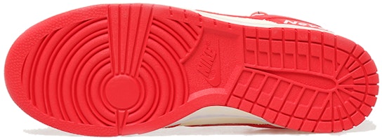【客製化球鞋】Nike Dunk Low 彈幕 字母 Vibe風做舊 解構鞋帶 低筒 板鞋 女款 紅白 Details for 【客製化球鞋】Nike Dunk Low 彈幕 字母 Vibe風做舊 解構鞋帶 低筒 板鞋 女款 紅白