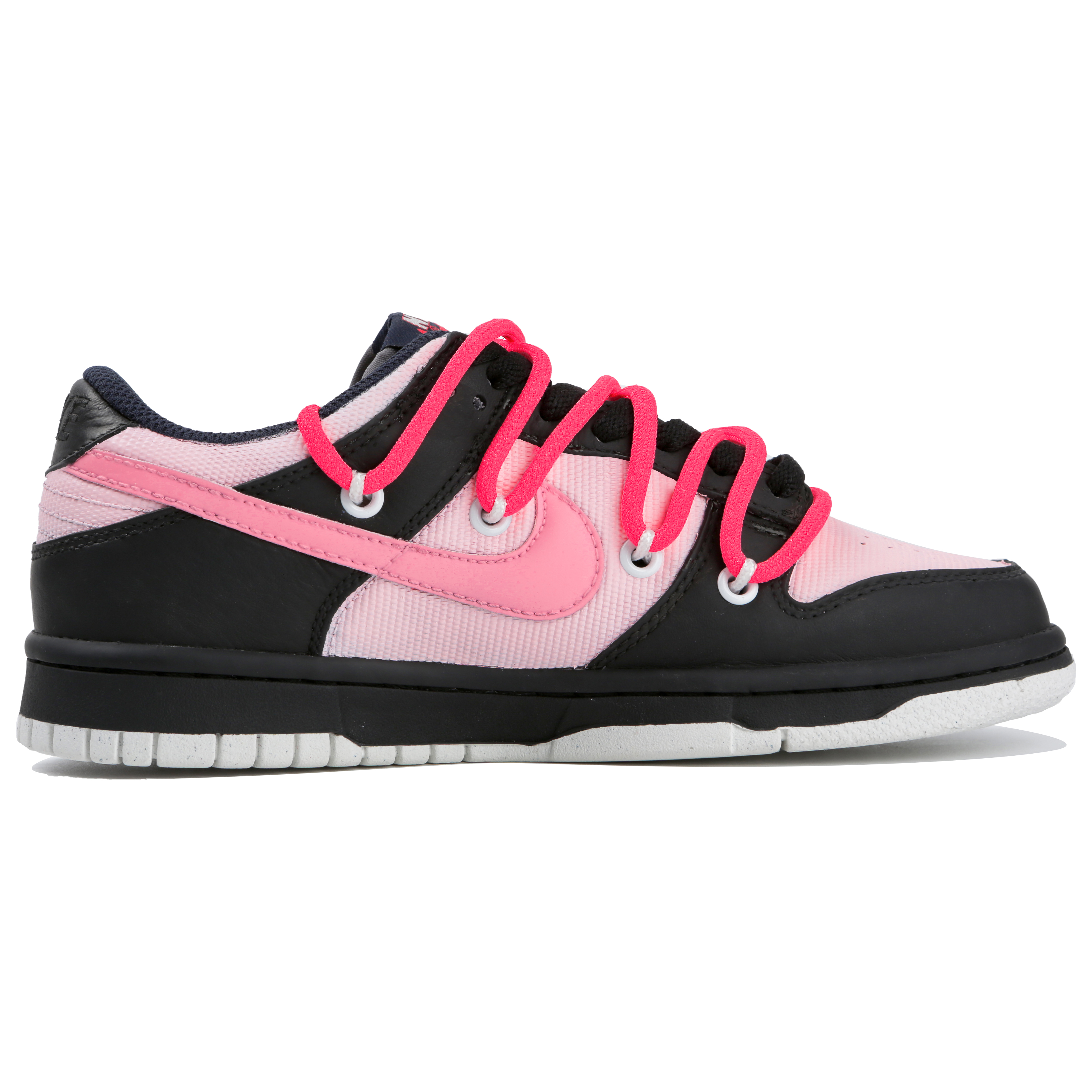 Order (W) 【カスタムシューズ】(女性用) ナイキ ダンク ロー 'グラフィティ ブラック-ピンク' DM1051-400(Team4-女款无限心动)