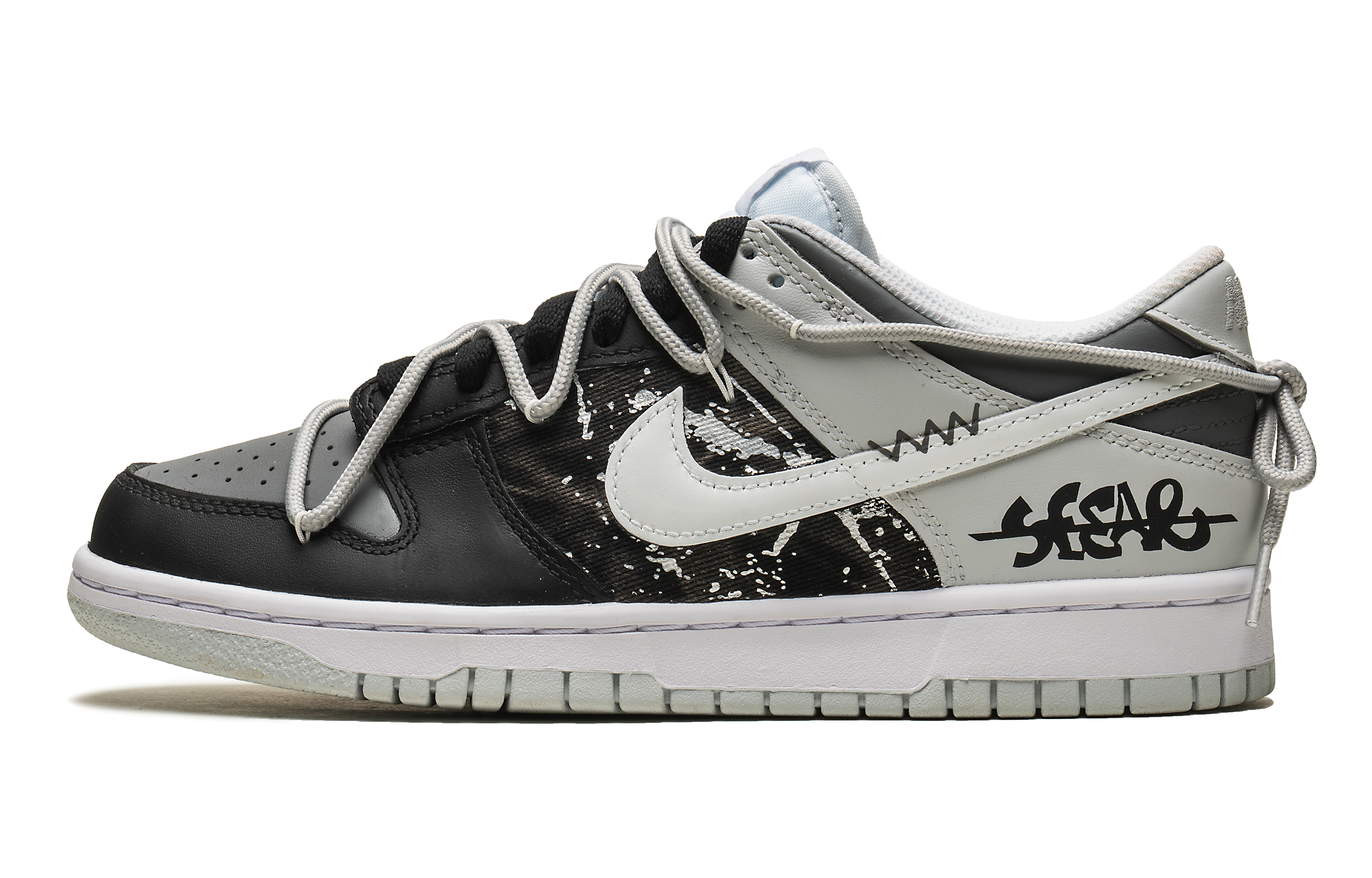 Buy (W) [定制鞋款] 耐克Dunk Low '灰黑涂鸦' DH9765-102(Team22-女款黑白漫画灰黑)