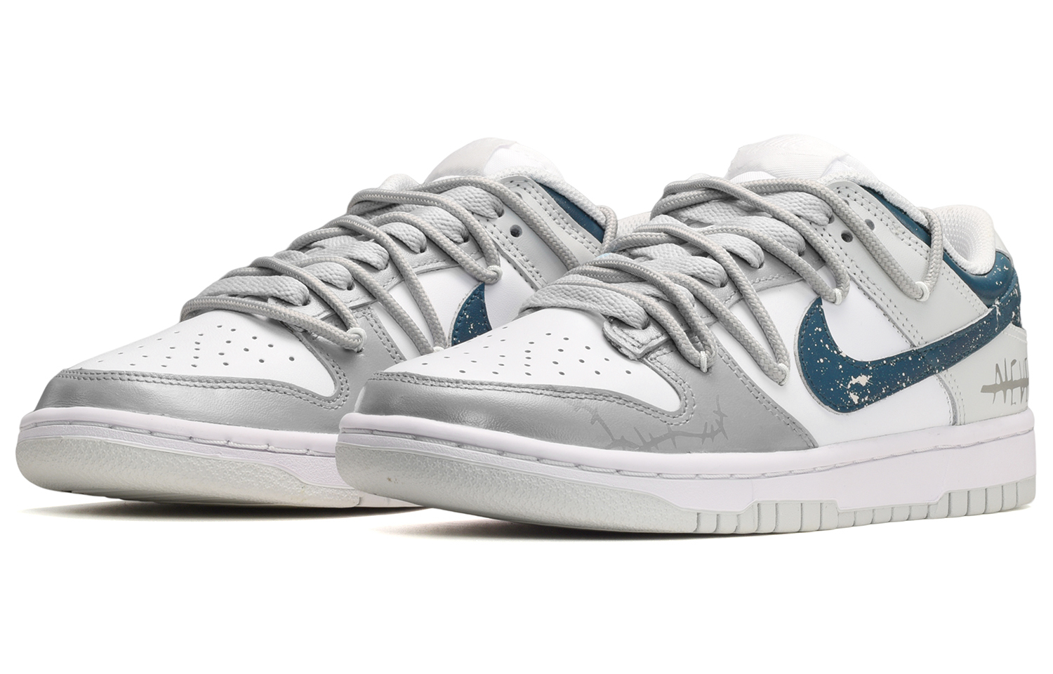 Lookbook (W) [定制鞋款] 耐克Dunk低帮 '灰色涂鸦' DD1503-103(TeamE-女款灰色涂鸦蓝白灰)