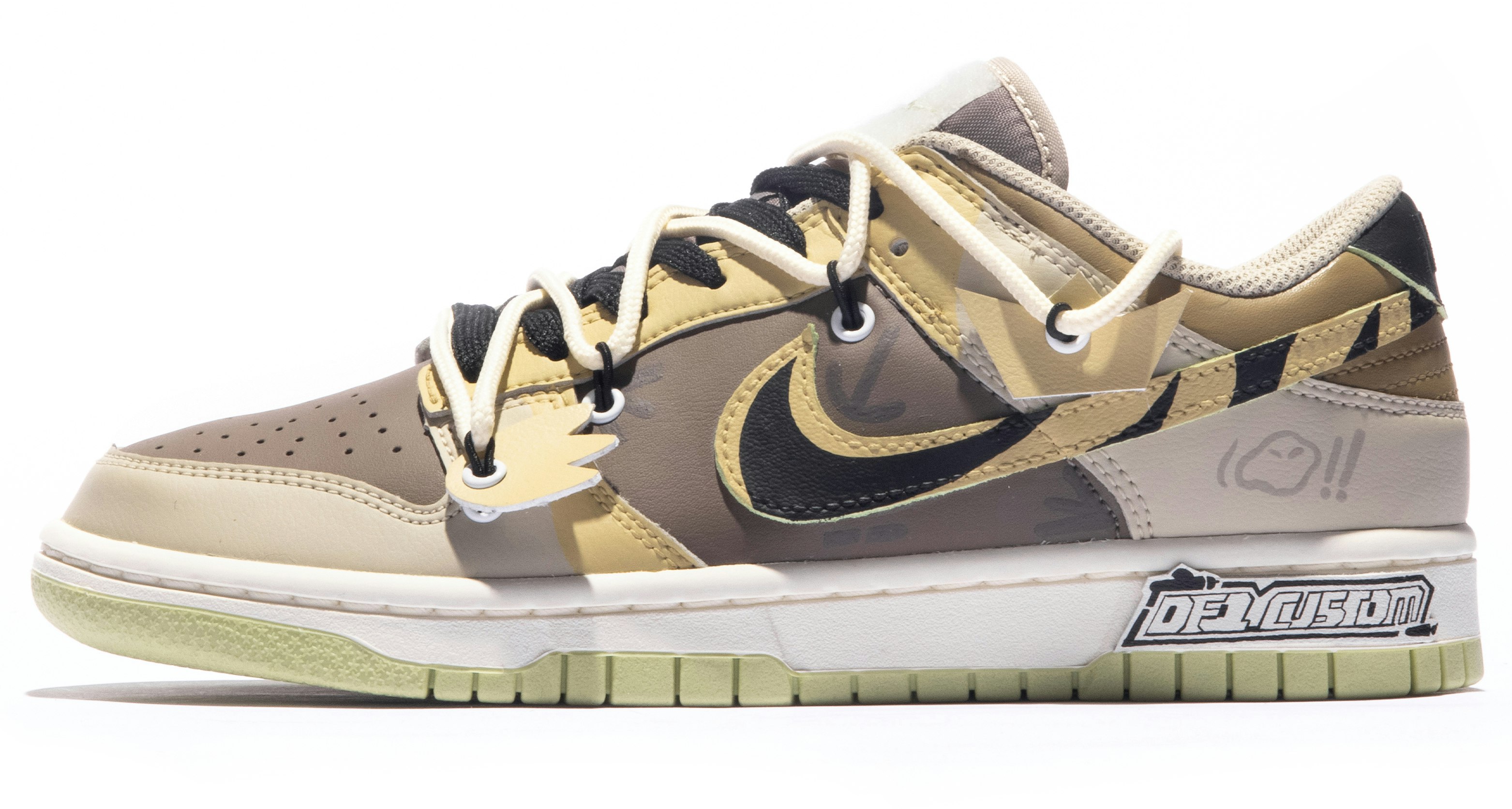 custom-shoes-women-nike-dunk-low-grey-purple-graffiti