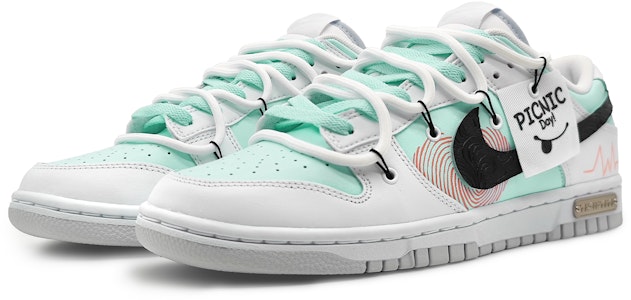 【客製化球鞋】Nike Dunk 壹心製造 指紋愛心 心動旋轉 雕花皮勾 解構紋理 標牌可拆 山520專屬鞋盒 低筒 板鞋 女款 青灰色 Shop 【客製化球鞋】Nike Dunk 壹心製造 指紋愛心 心動旋轉 雕花皮勾 解構紋理 標牌可拆 山520專屬鞋盒 低筒 板鞋 女款 青灰色