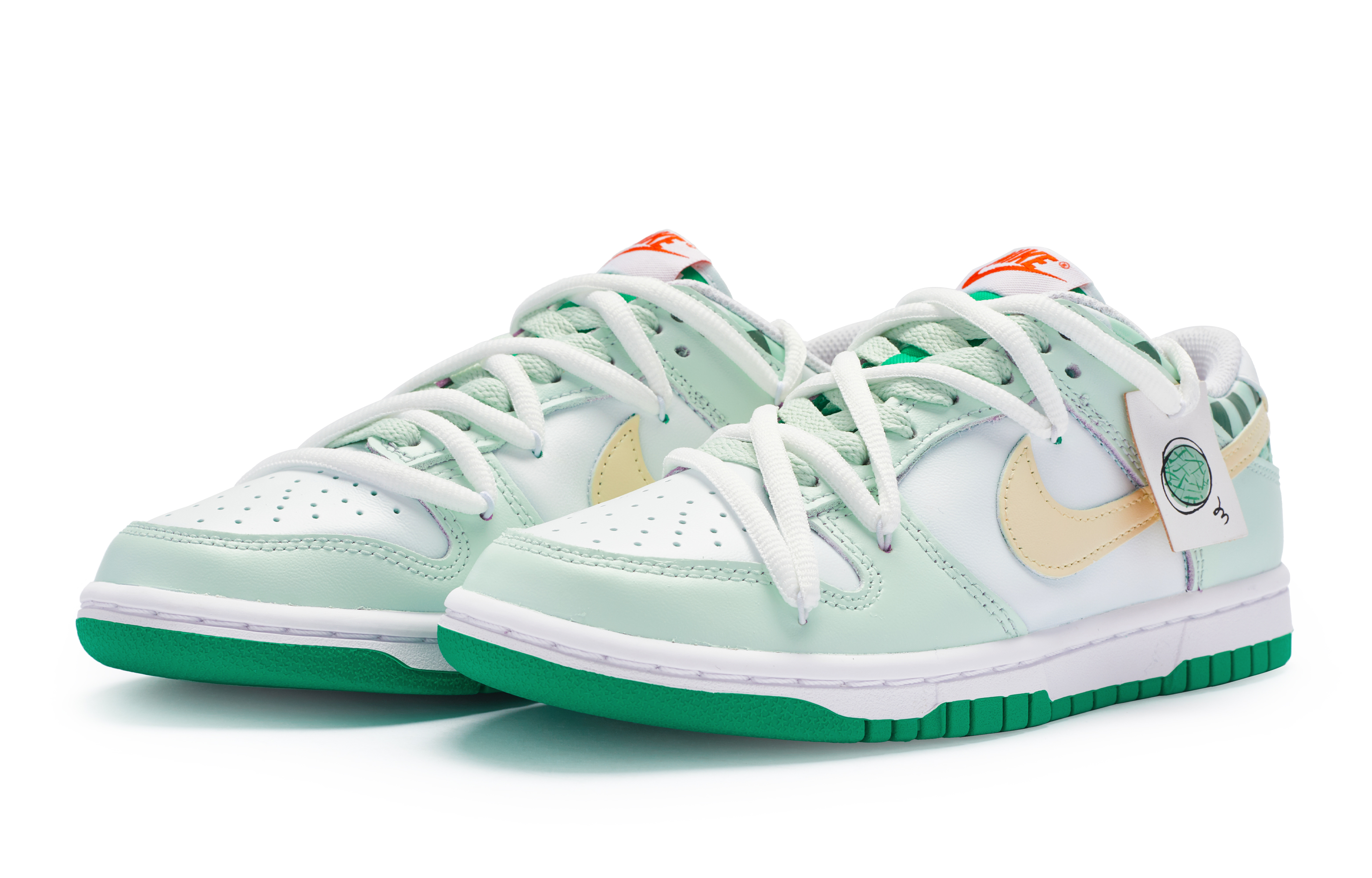 Lookbook (W) 나이키 덩크 로우 '허니듀 멜론' (커스텀) FD9924-311(Team80-女款蜜瓜小方白绿)