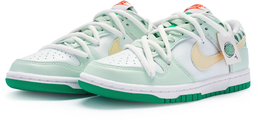 【定制球鞋】Nike Dunk Low 811製造 蜜瓜小方 手繪噴繪 小清新 夏日感 清爽簡約 低幫 板鞋 女款 白綠 Lookbook 【定制球鞋】Nike Dunk Low 811製造 蜜瓜小方 手繪噴繪 小清新 夏日感 清爽簡約 低幫 板鞋 女款 白綠