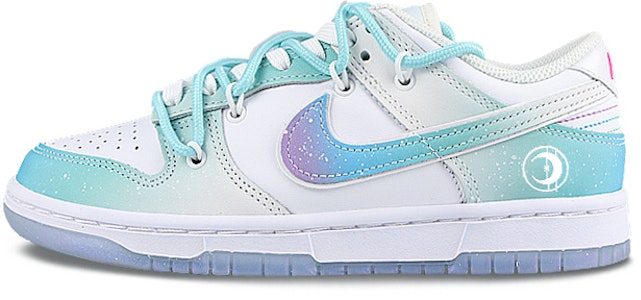 (W) 나이키 덩크 로우 '무지개 흩뿌림 블루-화이트' (커스텀) FJ7743-194(Team58-镭射月亮) Buy (W) 나이키 덩크 로우 '무지개 흩뿌림 블루-화이트' (커스텀) FJ7743-194(Team58-镭射月亮)