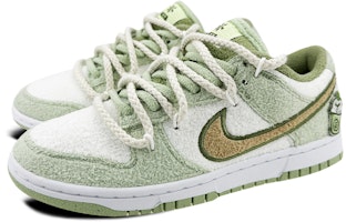 【訂製球鞋】 Nike Dunk Low 禮盒 解構 抹茶 毛絨 布貼 低幫 板鞋 女款 白綠 Lookbook 【訂製球鞋】 Nike Dunk Low 禮盒 解構 抹茶 毛絨 布貼 低幫 板鞋 女款 白綠