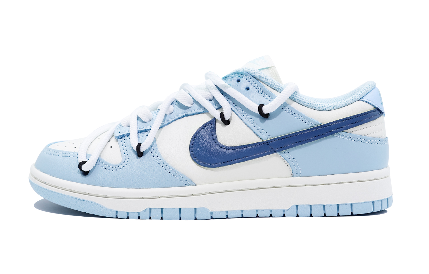 Buy 【定制球鞋】 Nike Dunk Low "海洋之悦" 北海道 经典百搭 低帮 板鞋 女款 白蓝