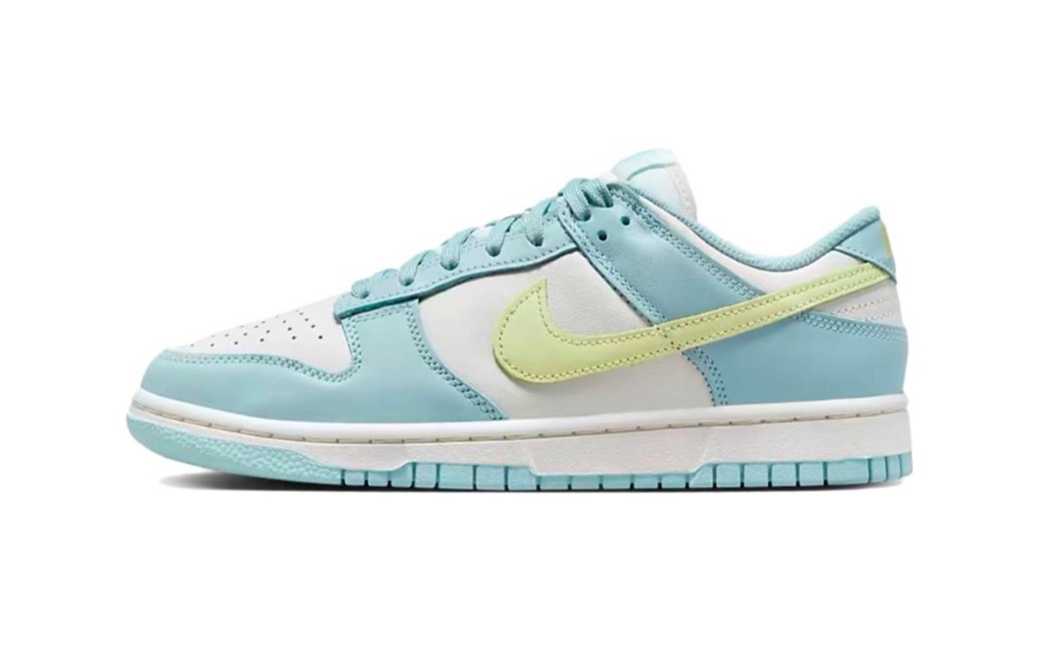 Details for 【定制球鞋】 Nike Dunk Low "海洋之悦" 北海道 经典百搭 低帮 板鞋 女款 白蓝