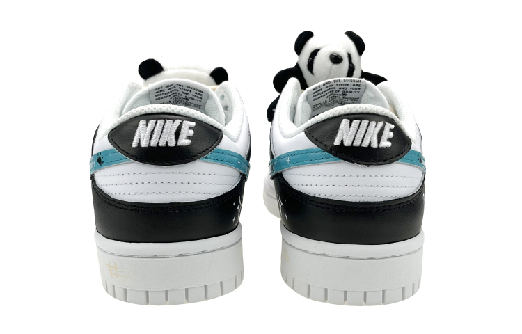 Purchase 【定製球鞋】 Nike Dunk Low 是在玩鞋 熊貓 可愛 塗鴉 做舊 玩偶 情侶 低幫 板鞋 女款 黑白