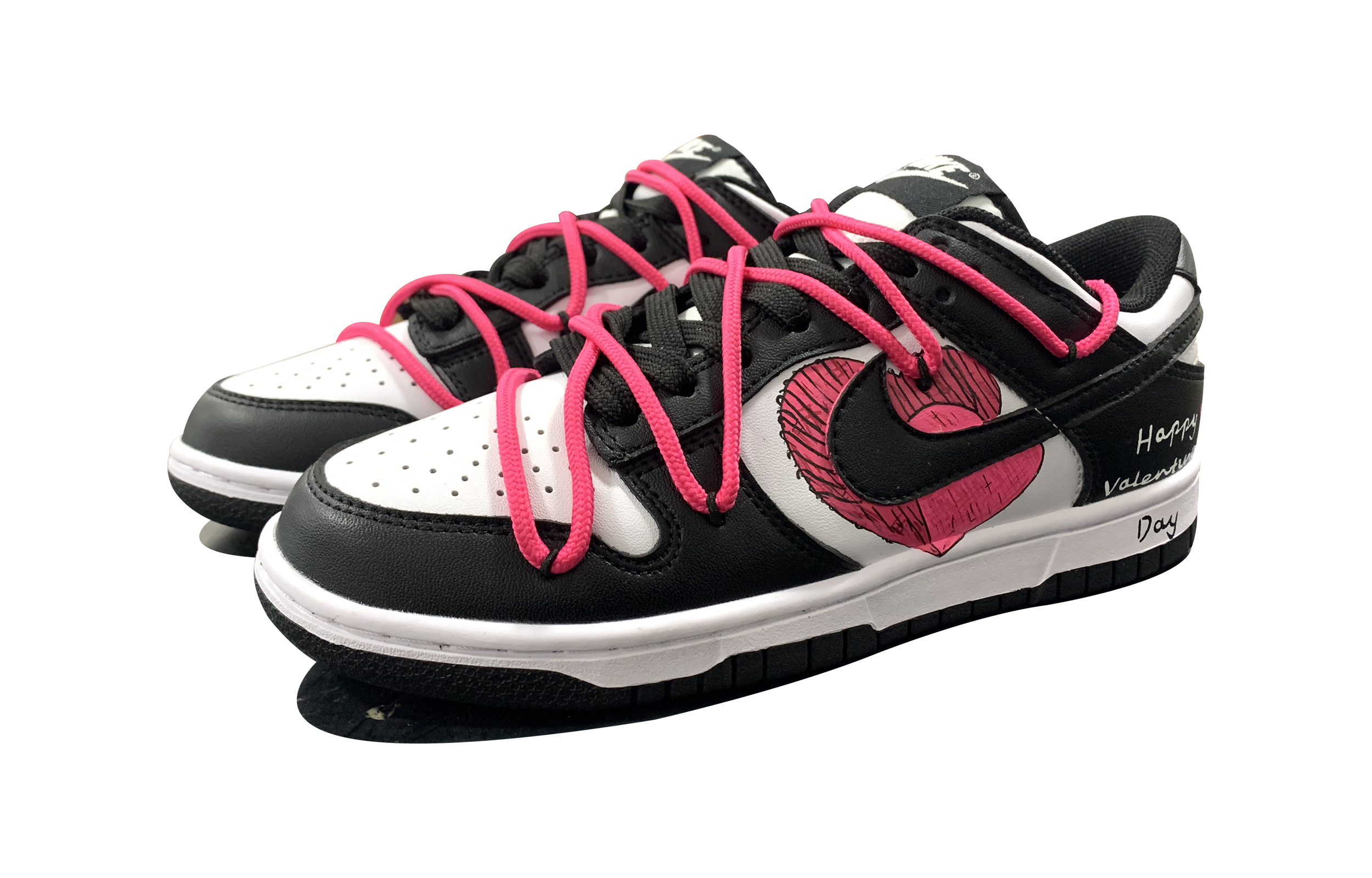 Lookbook (W) [定制鞋款] 耐克Dunk Low '熊猫手绘黑白粉' DD1503-101(TeamD-女款心心相印)