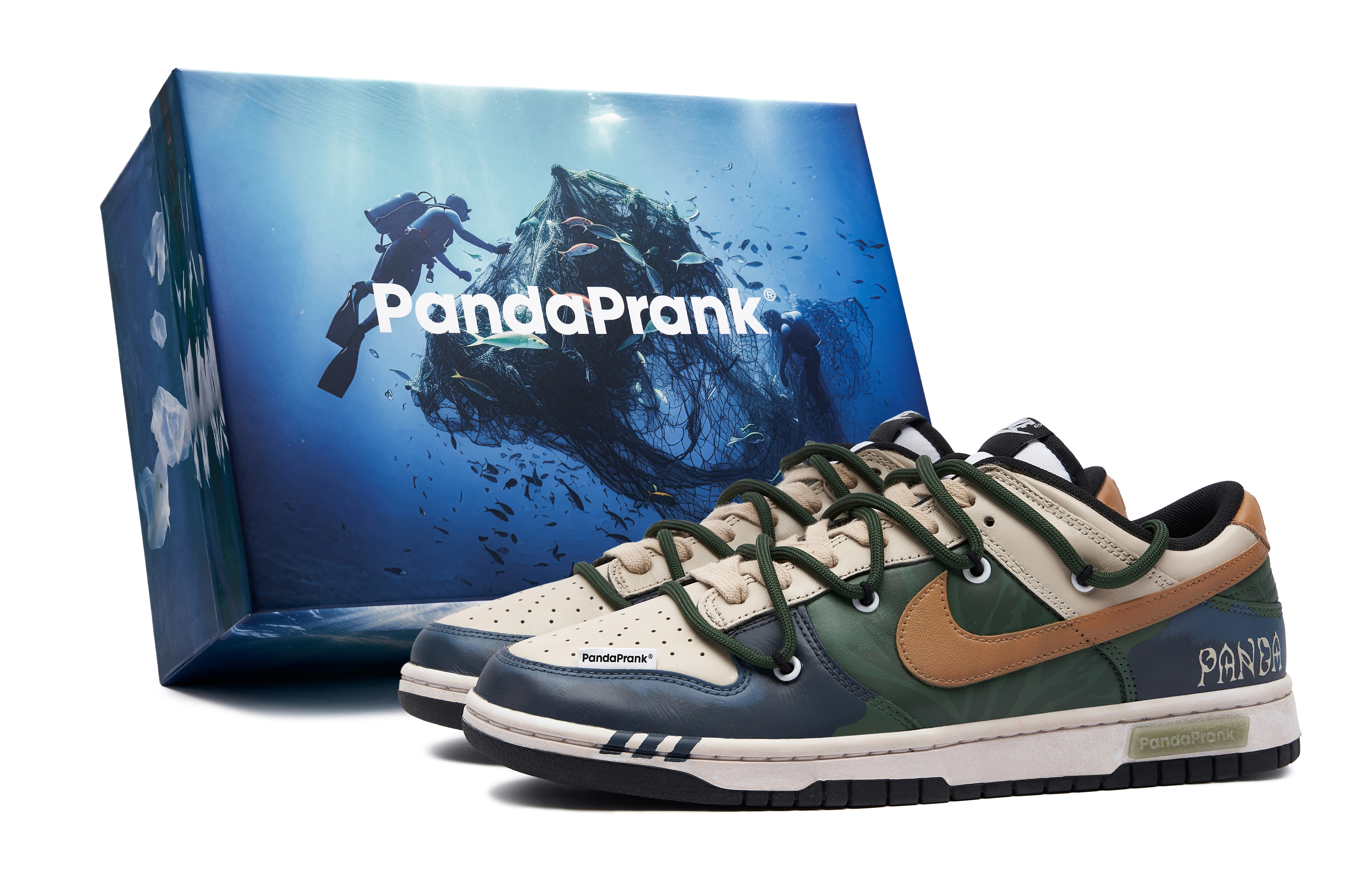 Buy (W) [定制鞋款] 耐克Dunk低帮‘熊猫恶作剧潜水艇’ CW1590-100-481009