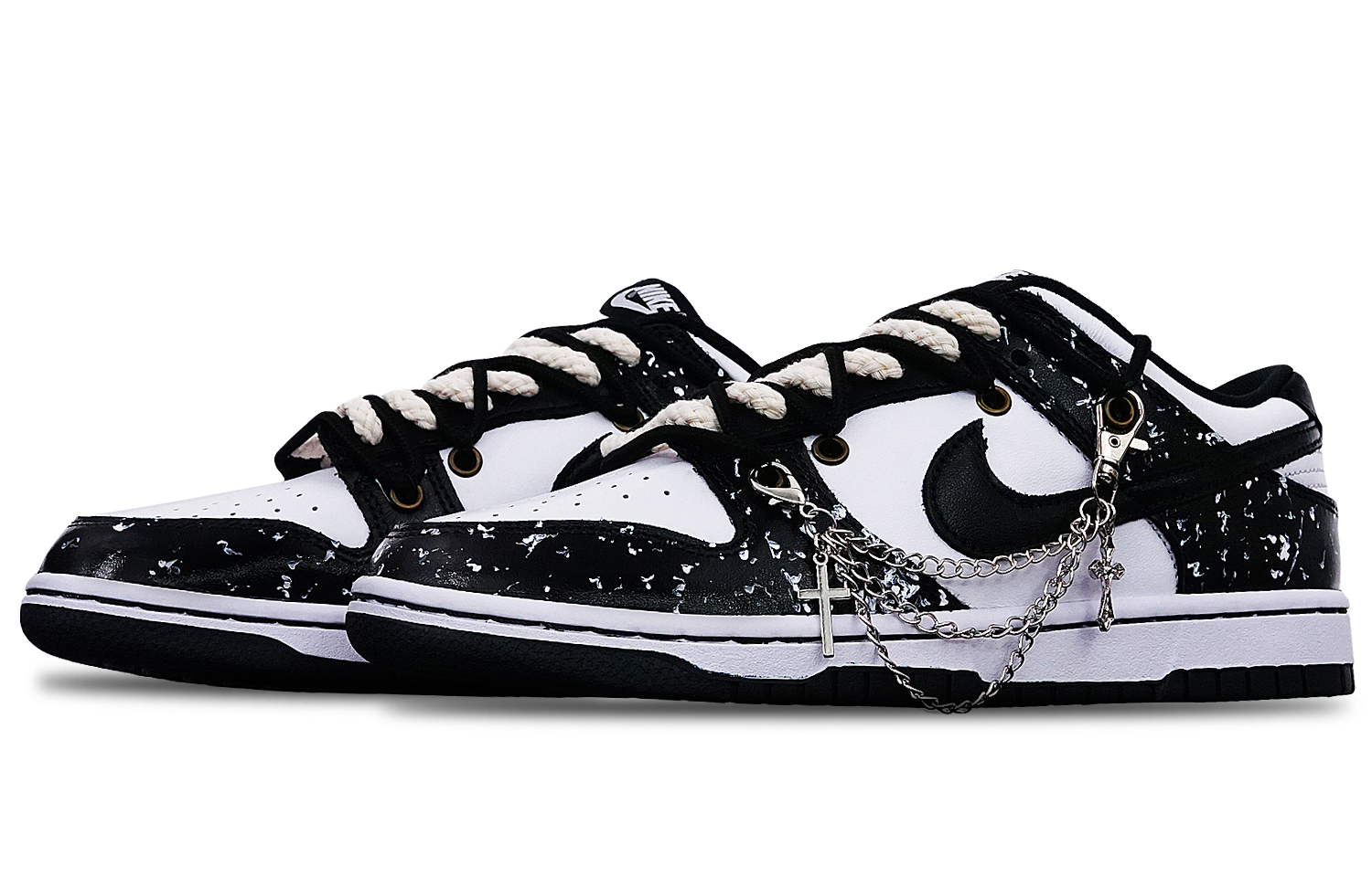 Shop 【定制球鞋】Nike Dunk Low 白/黑 解構風 熊貓雪花 特殊鞋盒 低筒 休閒鞋 女款 黑白
