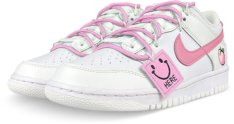 (W) 나이키 덩크 로우 '피치 스마일리' (커스텀) DH9765-100(Team47-女桃子解) Lookbook (W) 나이키 덩크 로우 '피치 스마일리' (커스텀) DH9765-100(Team47-女桃子解)