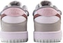 Shop 【客製化球鞋】Nike Dunk Low 鴨寶寶 潮流高街 校園風 小眾高級 簡約 萬用 低筒 板鞋 女款 粉灰