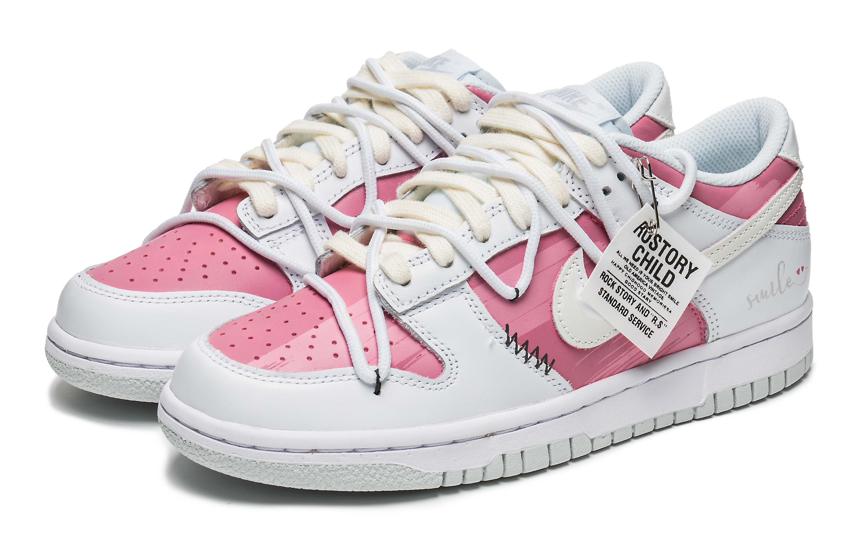 Shop (W) [カスタムシューズ] (女性用) ナイキ ダンク ロー 'ピンクハリケーン バービー スマイル' DH9765-102-444059