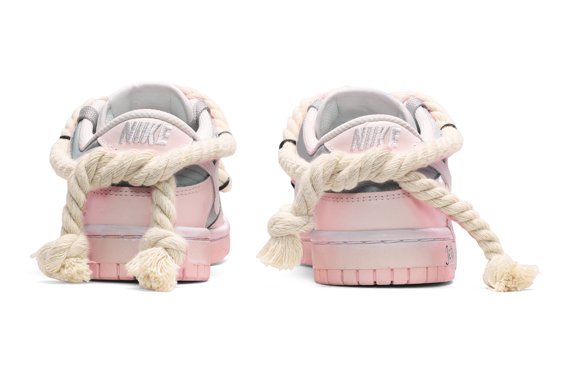 Shop (W) カスタムシューズ（女性用）ナイキ ダンク ロー「ピンクホワイトグレースマイリー」 DD1503-121(TeamE-女款麻绳笑脸粉白灰)