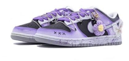 【定製球鞋】Nike Dunk 低筒 紫色戀愛 甜酷 夢幻 鍊條掛飾 噴漆 防滑耐磨 板鞋 GS 女款 Lookbook 【定製球鞋】Nike Dunk 低筒 紫色戀愛 甜酷 夢幻 鍊條掛飾 噴漆 防滑耐磨 板鞋 GS 女款