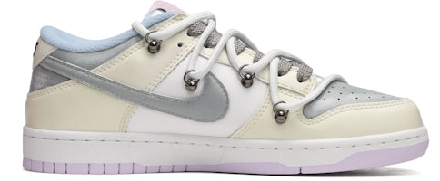 【訂製球鞋】 Nike Dunk Low 解構風 SAVAGE 腰果花 低幫 板鞋 女款 黃灰 Lookbook 【訂製球鞋】 Nike Dunk Low 解構風 SAVAGE 腰果花 低幫 板鞋 女款 黃灰