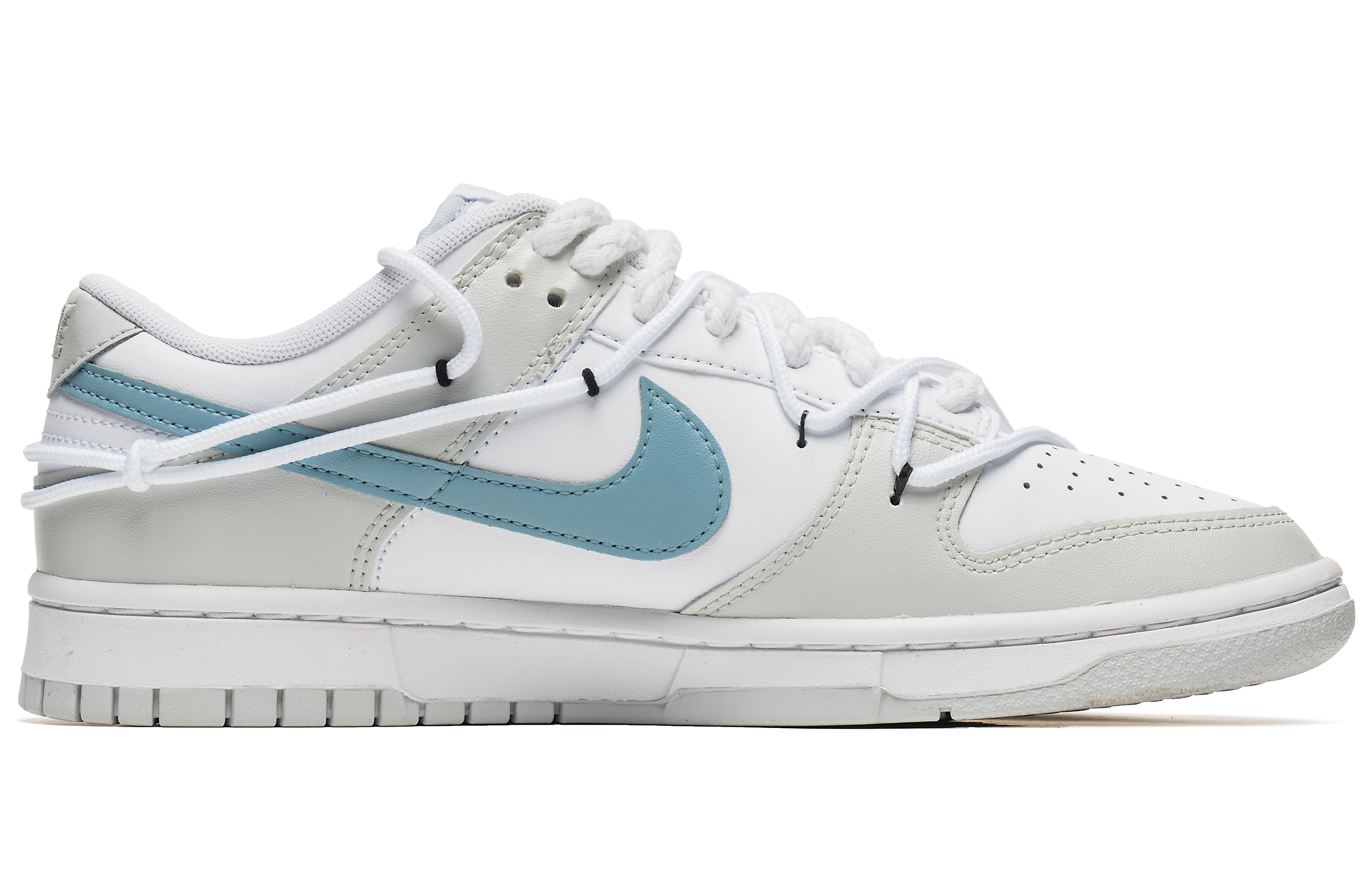 Order (W) 【カスタムシューズ】（女性用）ナイキ ダンク ロー「シーソルトブルースウッシュ」 DH9765-102(Team22-海盐小蓝勾A-BOX)