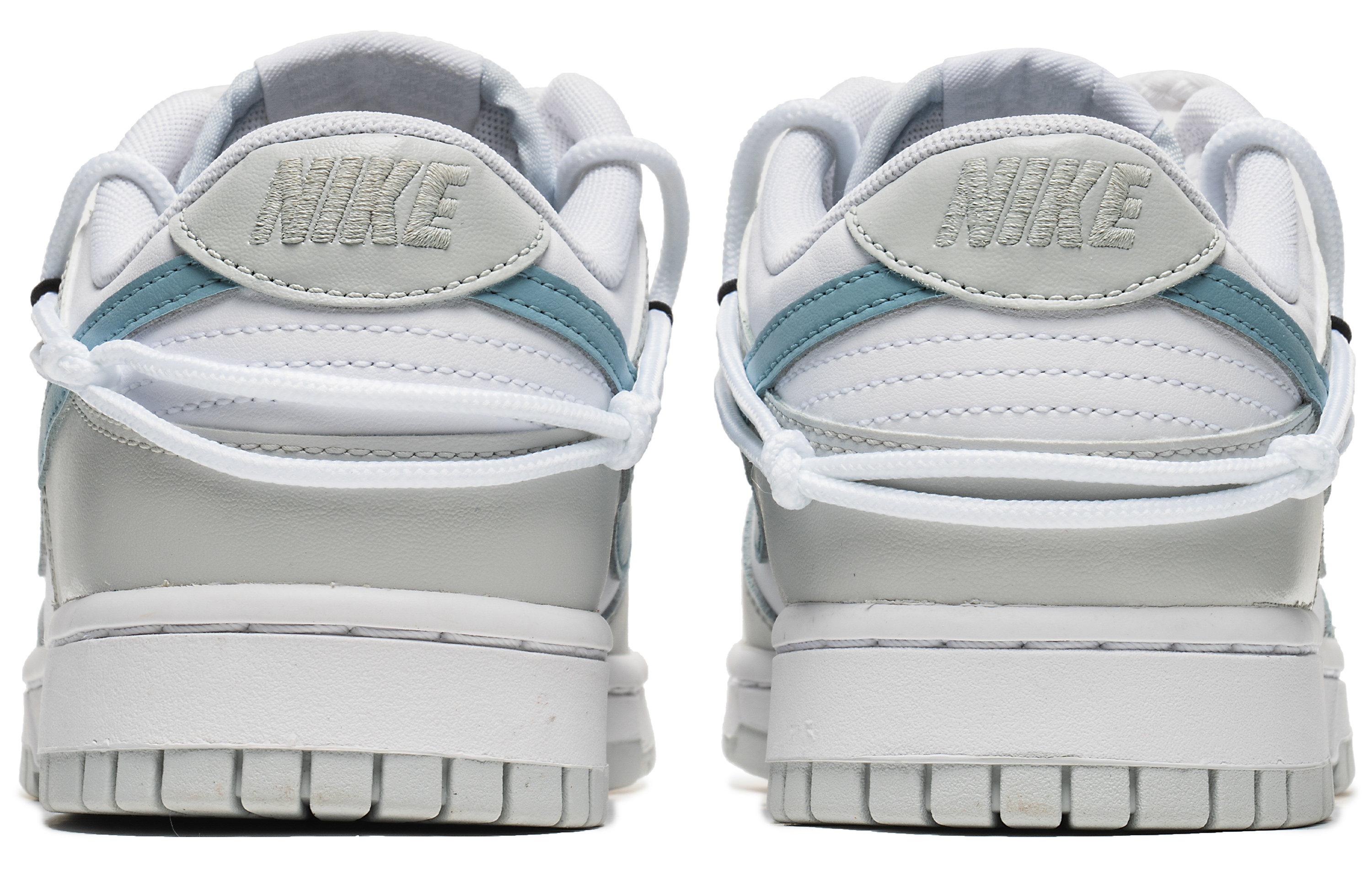 Shop (W) 【カスタムシューズ】（女性用）ナイキ ダンク ロー「シーソルトブルースウッシュ」 DH9765-102(Team22-海盐小蓝勾A-BOX)