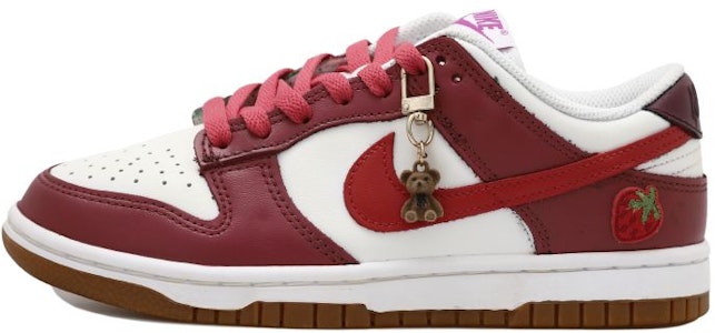 【定制球鞋】 Nike Dunk Low OKHR 草莓熊 掛飾 禮盒 低幫 板鞋 女款 黑粉紅 Buy 【定制球鞋】 Nike Dunk Low OKHR 草莓熊 掛飾 禮盒 低幫 板鞋 女款 黑粉紅