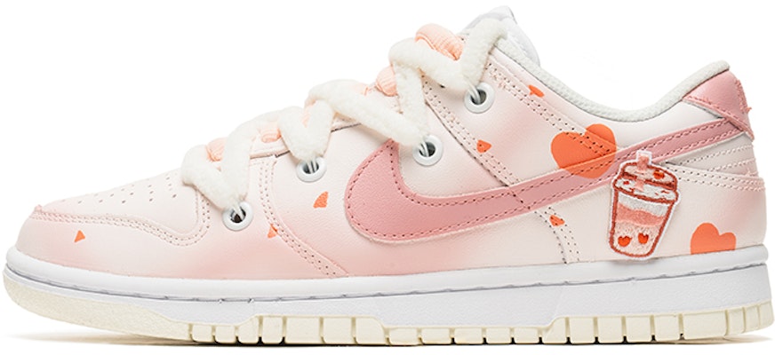 【定製球鞋】 Nike Dunk Low 野鶴製造 草莓奶昔 愛心 刺繡貼 解構雙鞋帶 禮盒 低幫 板鞋 女款 白粉 Buy 【定製球鞋】 Nike Dunk Low 野鶴製造 草莓奶昔 愛心 刺繡貼 解構雙鞋帶 禮盒 低幫 板鞋 女款 白粉