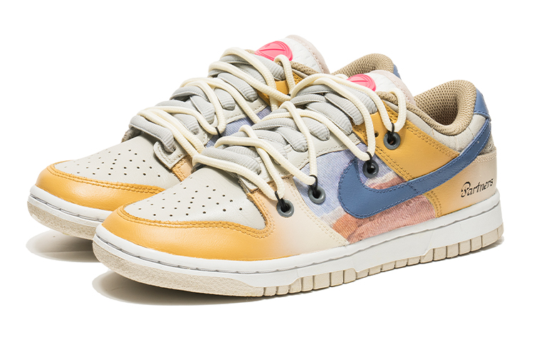 Lookbook 【訂製球鞋】 Nike Dunk Low 街舞系列 野鶴製造 靈魂伴侶 漸變 解構雙鞋帶 牛仔貼布 低幫 板鞋 女款 米黃