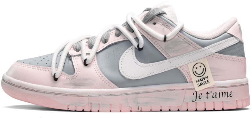 【定製籃球鞋】Nike Dunk Low 夏日清涼 復古做舊 笑臉布貼 防滑耐磨 低筒 板鞋 女款 粉白灰 Buy 【定製籃球鞋】Nike Dunk Low 夏日清涼 復古做舊 笑臉布貼 防滑耐磨 低筒 板鞋 女款 粉白灰