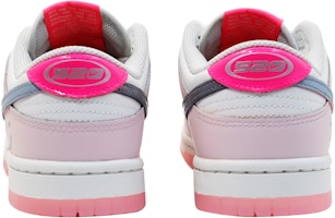 【定制球鞋】 Nike Dunk Low 520 "Summit White& Pink Foam" 微笑女孩 低筒 板鞋 女款 粉白 Shop 【定制球鞋】 Nike Dunk Low 520 "Summit White& Pink Foam" 微笑女孩 低筒 板鞋 女款 粉白