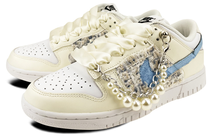 Lookbook 【定制球鞋】Nike Dunk Low 是在玩鞋禮盒 小香風 毛呢貼布 珍珠鏈條 緞帶 禮物 低幫 板鞋 女款 白藍