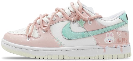 【客製化球鞋】Nike Dunk Low 解構風 小白兔 情人節 限定鞋盒 復古休閒 低幫 板鞋 女款 粉綠 Buy 【客製化球鞋】Nike Dunk Low 解構風 小白兔 情人節 限定鞋盒 復古休閒 低幫 板鞋 女款 粉綠