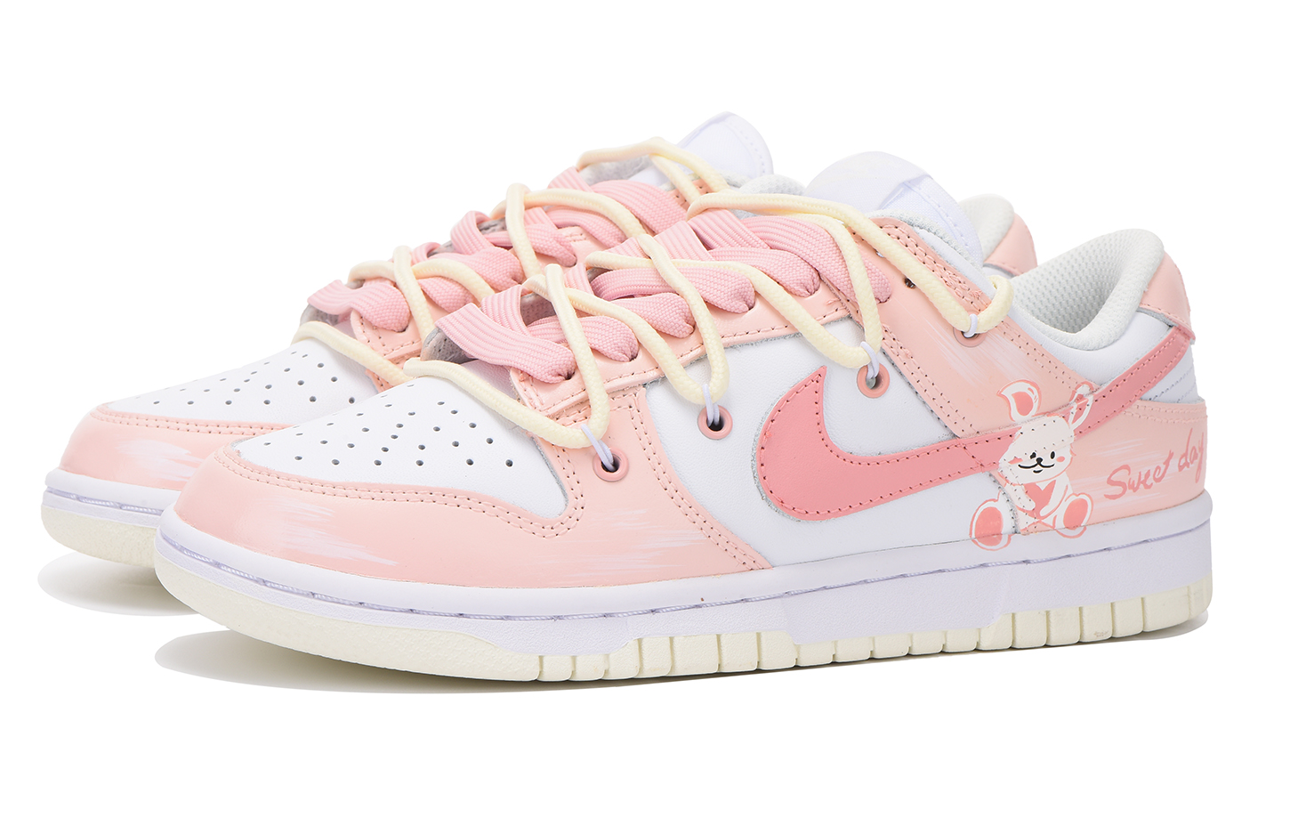Lookbook (W) 나이키 덩크 로우 '발렌타인 화이트 세일' (커스텀) DD1503-121(Team拾伍-女款粉兔子S-BOX)
